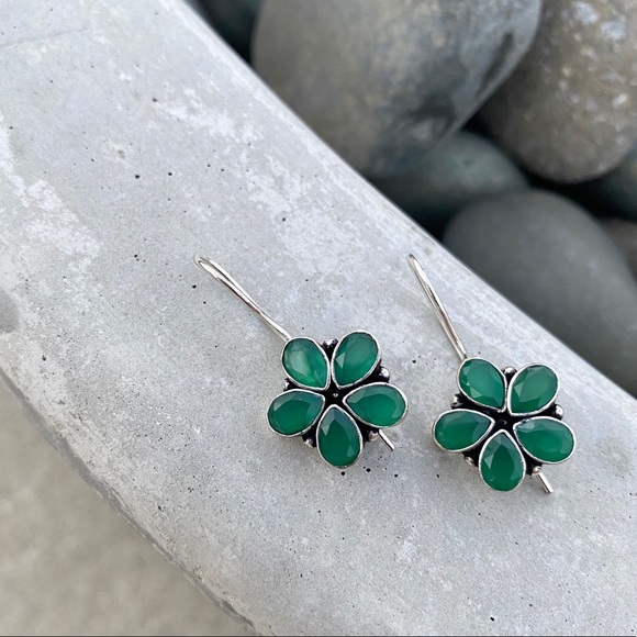 Sundance Jewelry - Sundance EARRINGS sterling silver green onyx gemstone floral stone flower gem